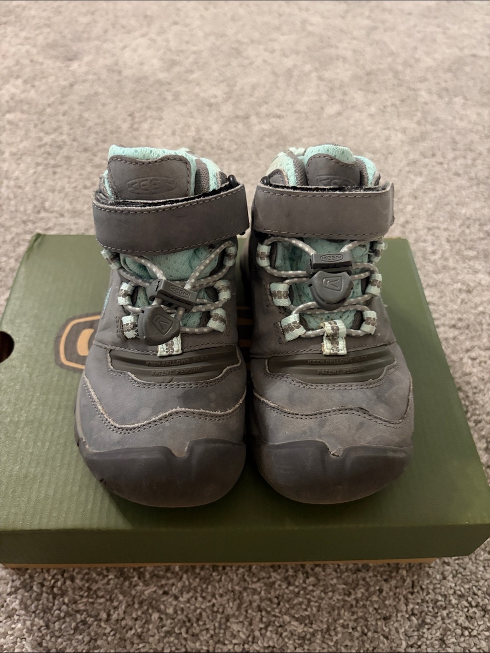 KEEN Kids Gray and Mint Lace-Up Strap Boots